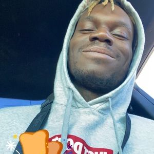 Meet your Posher, Akinyiwola